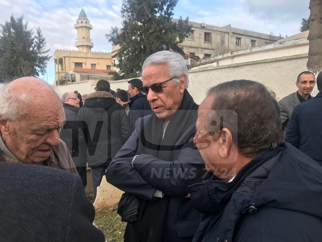 مولود حمروش 