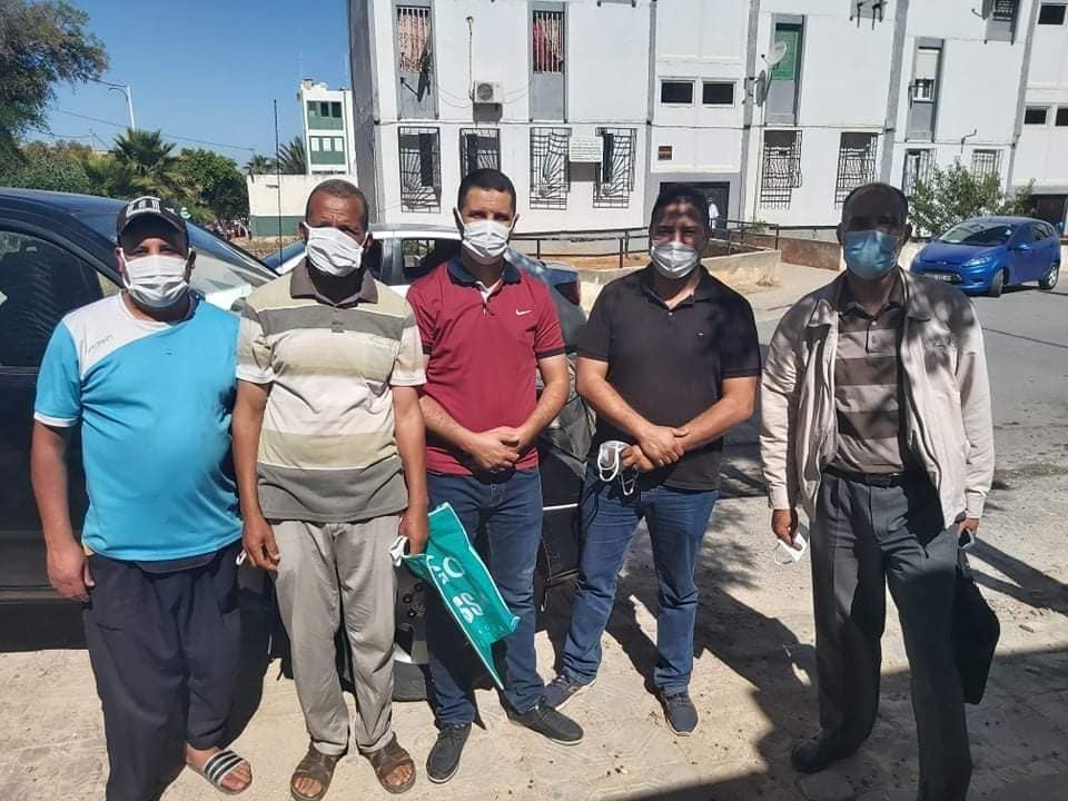 توزيع الكمامات