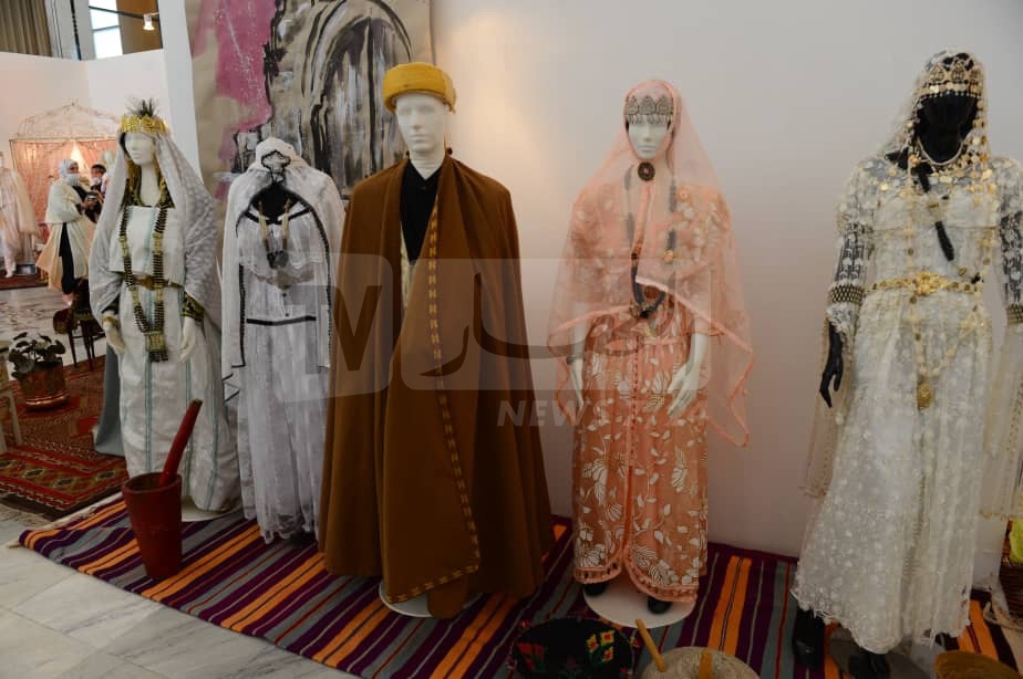 اللباس التقليدي