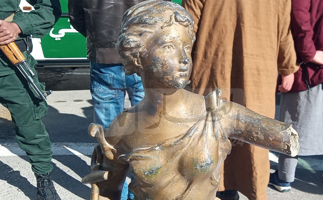 قطعة أثرية