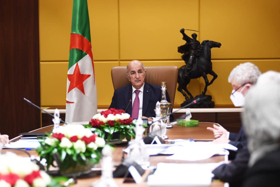 الرئيس تبون لعرابة لجنة مراجعة قانون الانتخابات رئيس الجمهورية