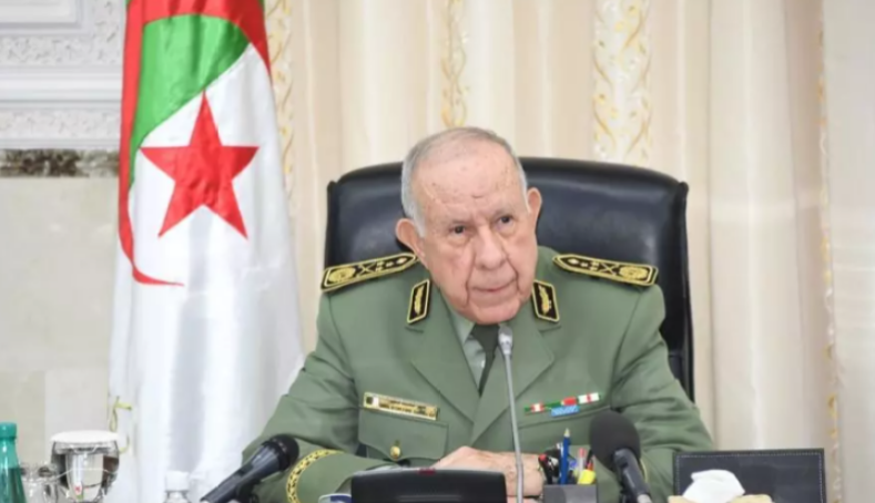 Le Général d’Armée Saïd Chanegriha prononce un discours à l’occasion de l’exercice de terrain «Paix en Afrique du Nord 3»