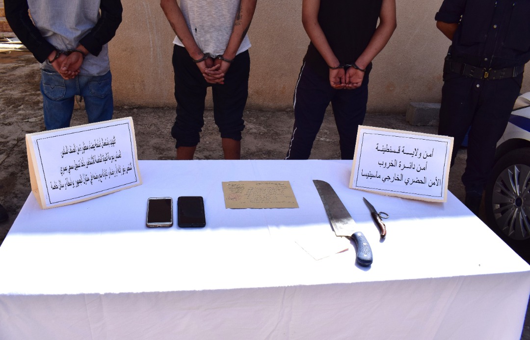 قسنطينة توقيف صاحب فيديو التهديد بالسلاح الأبيض وشريكيه بالخروب النهار أونلاين