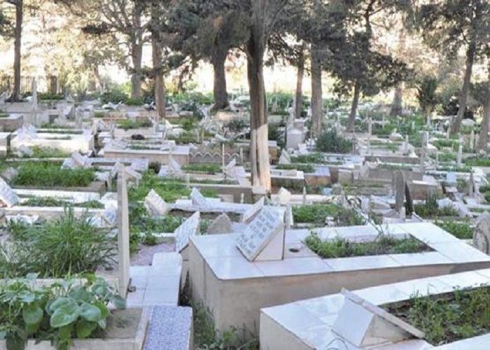 سوق أهراس مجهولون يستخرجون جثة إمرأة من قبرها بعد 3 أيام من دفنها الأمن يحقق في القضية النهار أونلاين