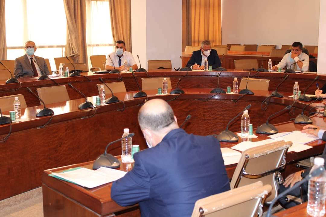 وزير الصناعة