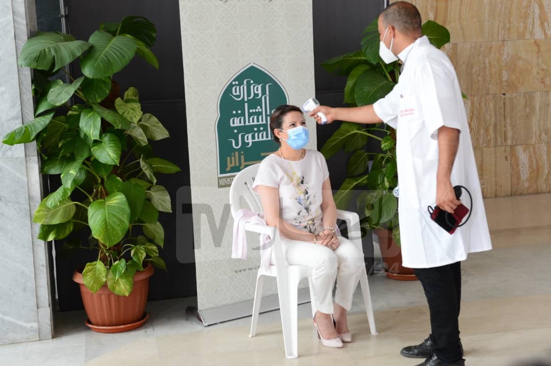 وزيرة الثقافة