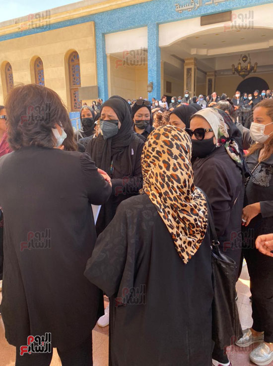 دنيا وايمي سمير غانم