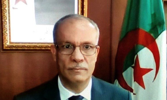 السفير الجزائري بكولومبيا هاشمي احمد