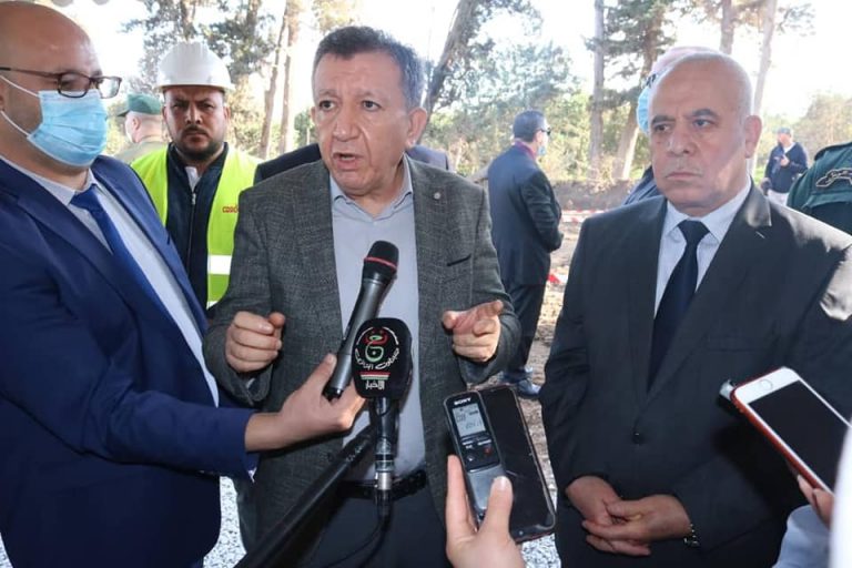 وزير الموارد المائية