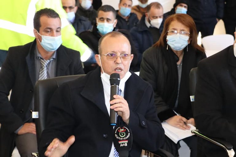 وزير الأشغال العمومية