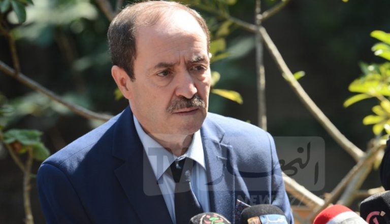 وزير التربية: تعليق الدراسة للمراجعة وليس للتفسح