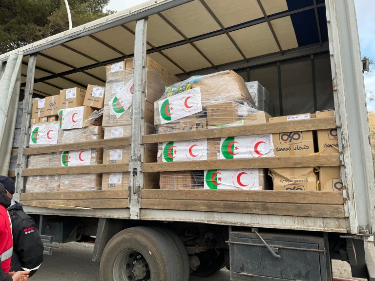 الهلال الأحمر الجزائري