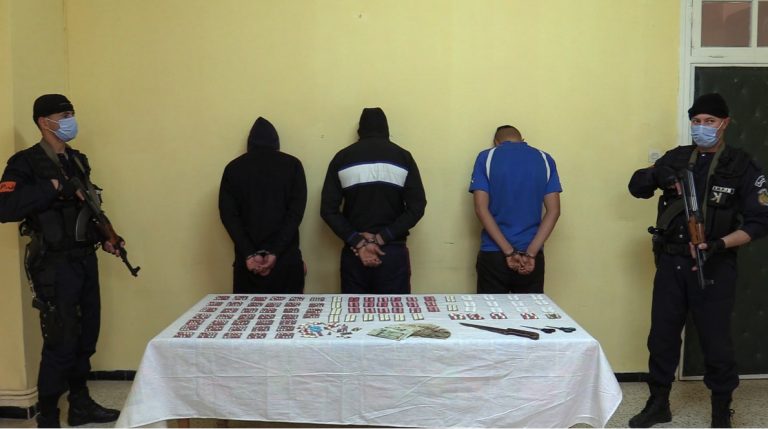 سطيف: توقيف مسبوقين قضائيا وحجز 1100 كبسولة من المؤثرات العقلية