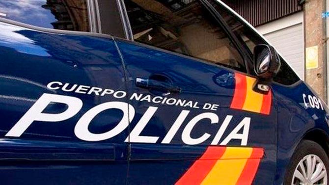 إسبانيا: اعتقال مغربيين وجزائري اعتدوا على ضابط أمن