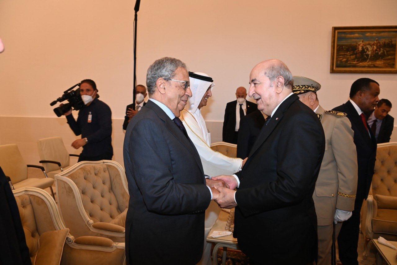 الاستعراض العسكري رئيس