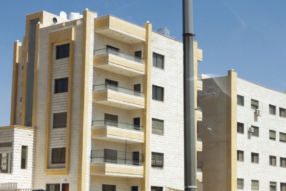 البراءة لكهل اتهم بالنصب في صفقة بيع شقة “lpp” بالشراقة