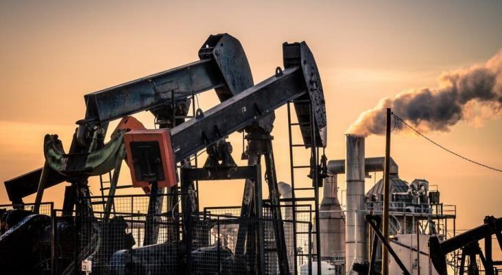السعودية والإمارات تخفضان طوعا انتجاهما النفطي بداية من ماي