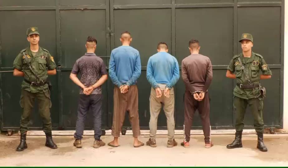 الدرك يوقف 4 أشخاص إعتدوا على سائق حافلة نقل المسافرين بأم البواقي