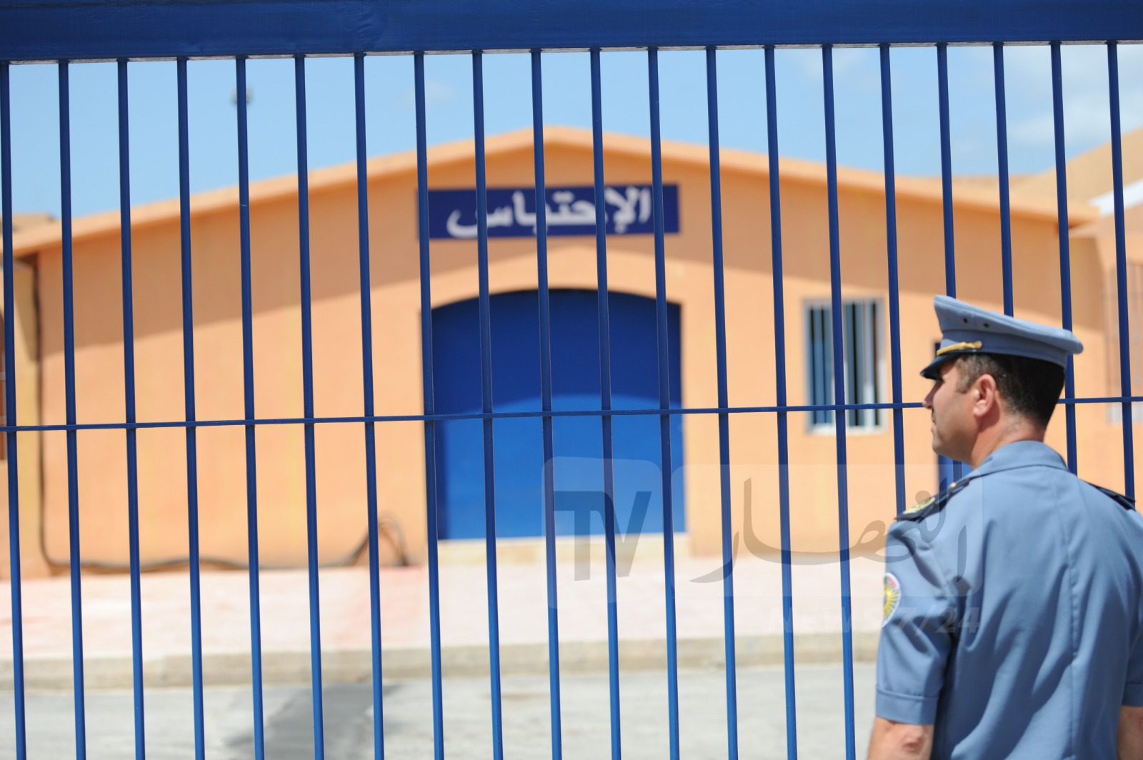 عامان حبسا نافذا لموظفين بالجمارك لتسريبهم معلومات إلى متعاملين اقتصادين