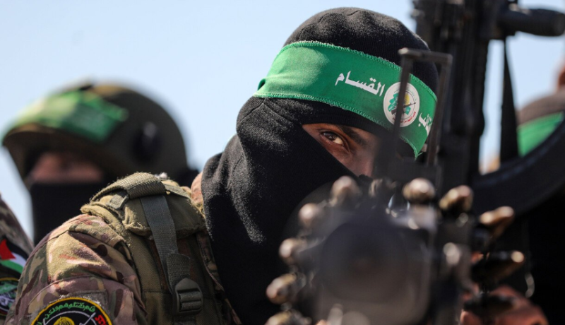 كتائب القسام تنشر تلميحات إلى تمكّن عناصرها من أسر جنود صهاينة