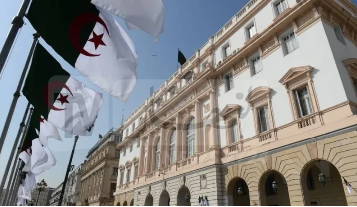 وزير العدل يقدم هذا المشروع أمام أعضاء مجلس الأمة