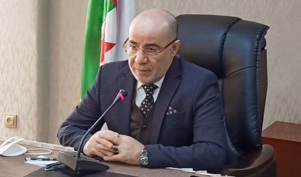 وزير الشؤون الدينية يؤكد دعمه للزوايا والمدارس القرآنية