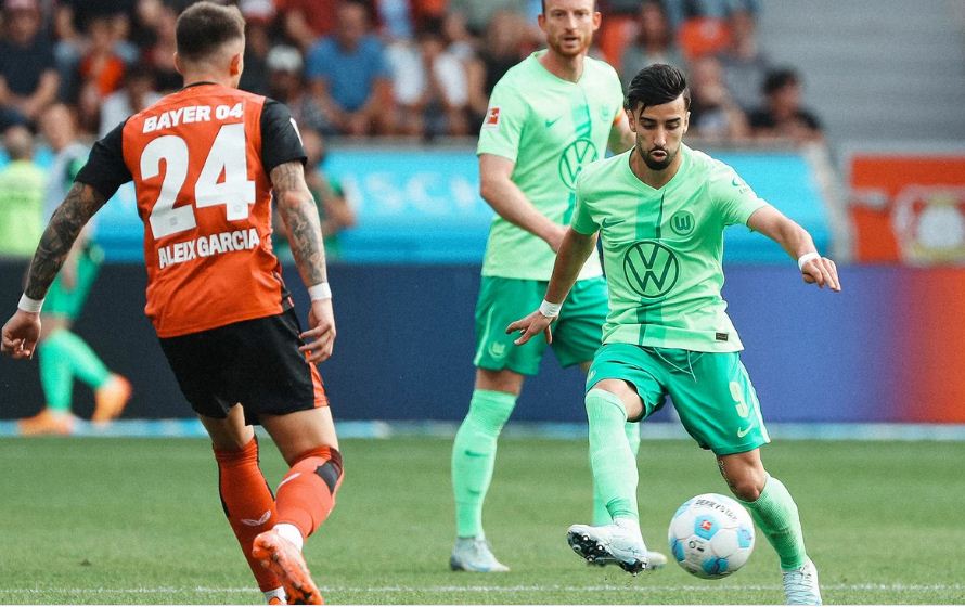 فولفسبورغ يفتح باب الرحيل أمام عمورة