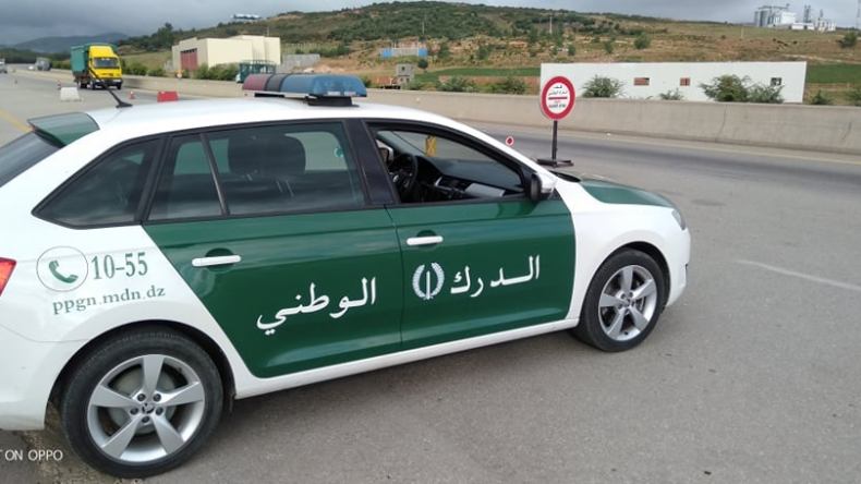 البويرة..توقيف حافلة نقل المسافرين لهذا السبب