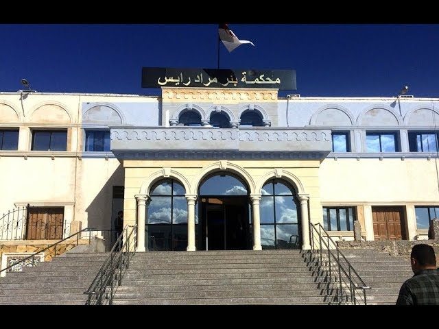 الحبس المؤقت للمدعو “الحاج كمال” وشريكه بتهمة بانتحال صفة الغير واستغلال النفوذ والنصب