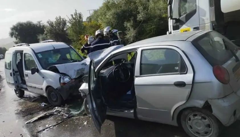 قسنطينة.. 6 جرحى في اصطدام بين سيارتين بديدوش مراد