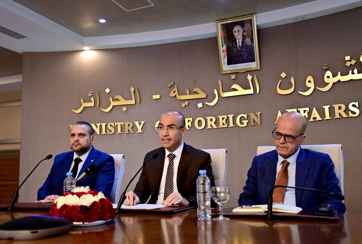 شايب يشرف على يوم تكوينيّ لفائدة أعضاء الوفد القنصلي المكلف بتأطير موسم الحج