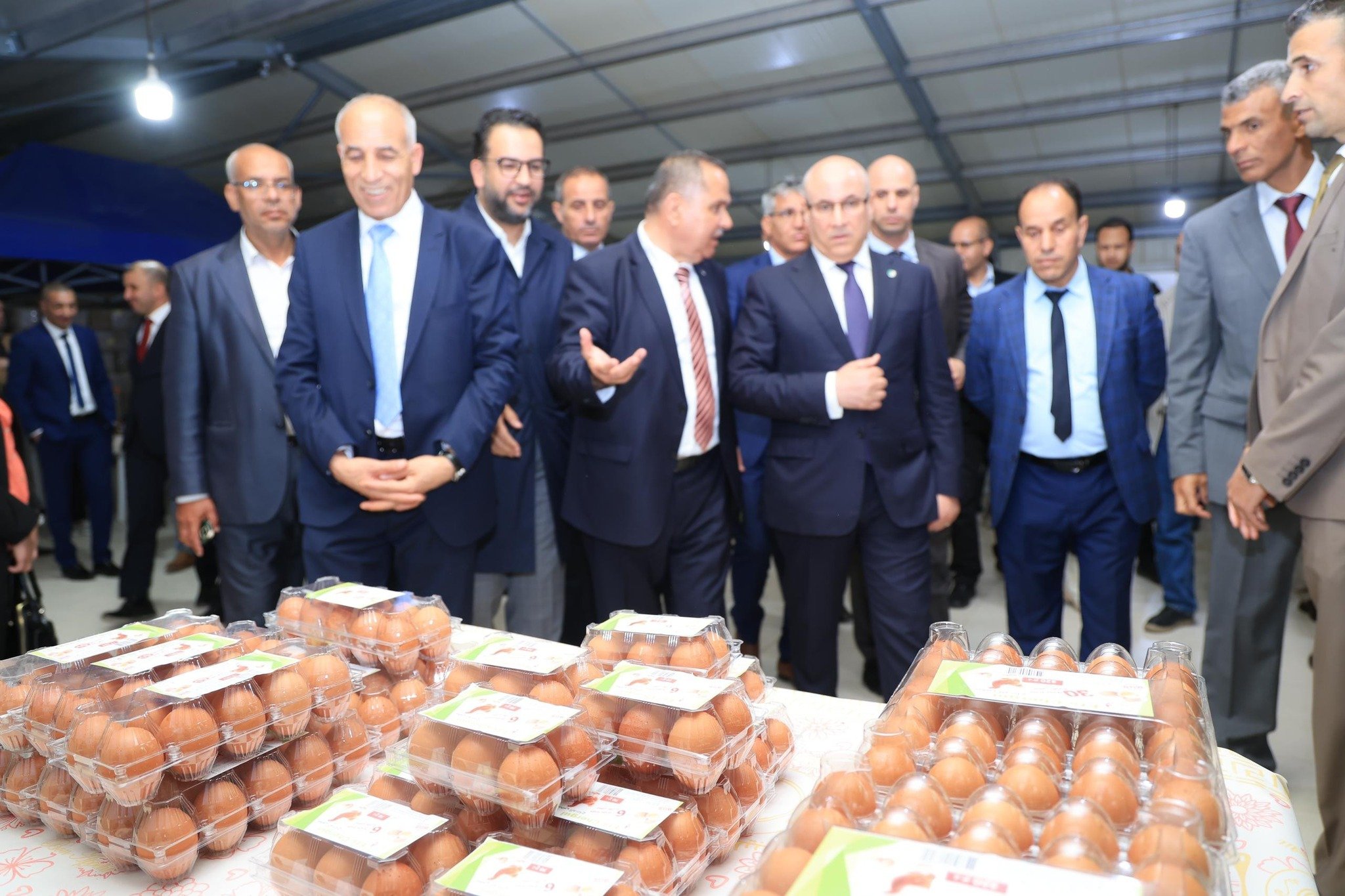 زيتوني يوجه مدير شركة “ماڨرو” بتخصيص فضاءات خاصة لمنتجي البيض لمحاربة المضاربين