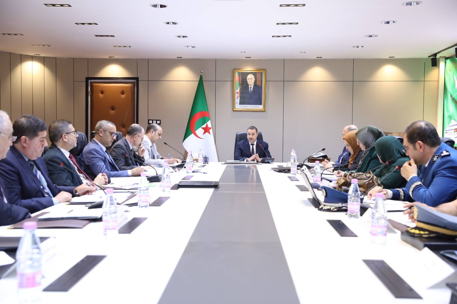 استيراد وتصدير.. وزير النقل يحثّ على تذليل الصعوبات أمام المتعاملين الاقتصاديين