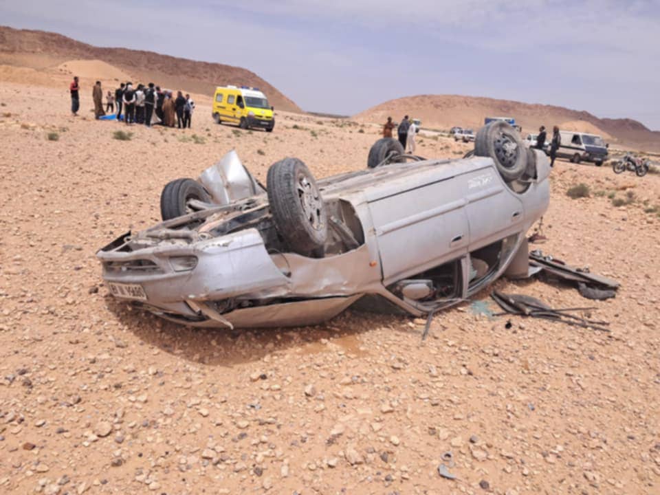 الجلفة: وفاة شاب وإصابة إمرأة إثر انحراف سيارة بمسعد