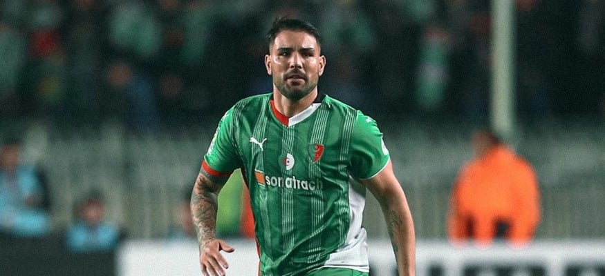 مولودية الجزائر تُعزي أندي ديلور في وفاة والده