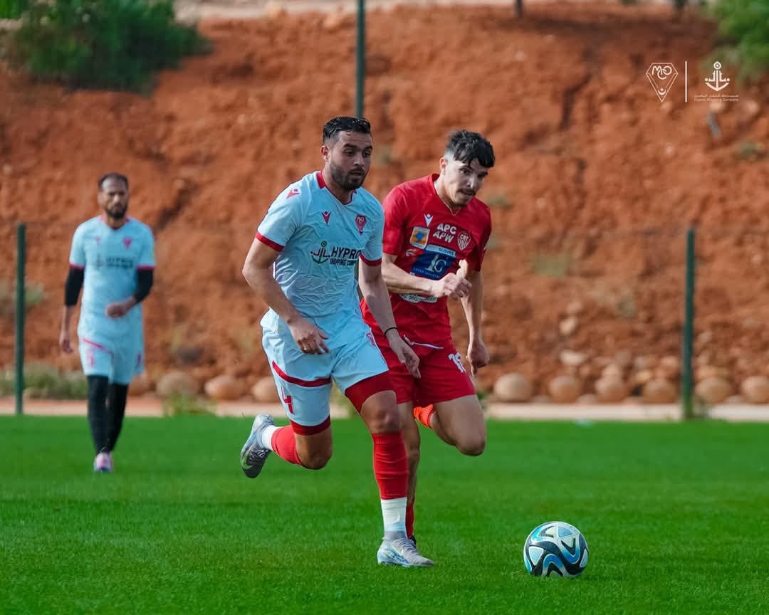 مولودية وهران يفوز وديا بثنائية أمام شباب تموشنت