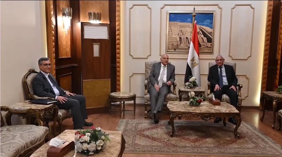 عطاف يشارك اليوم بالقاهرة في الاجتماع الوزاري للآلية الثلاثية لدول الجوار بشأن الأزمة في ليبيا