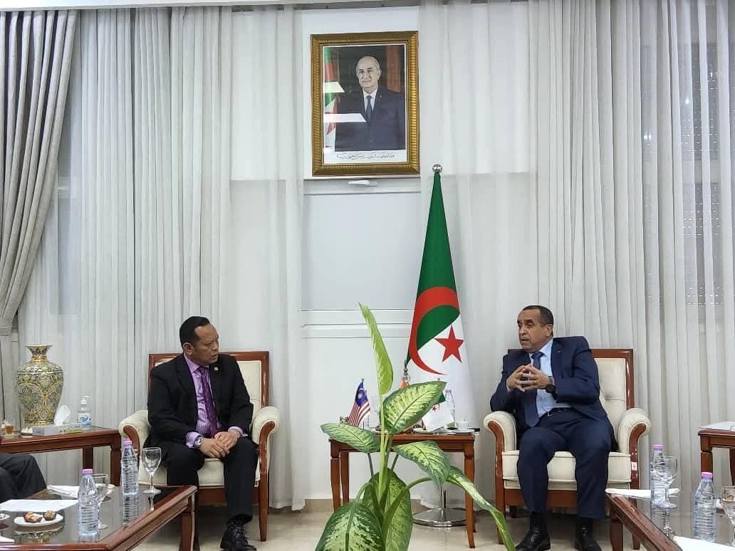 ماليزيا مهتمة بالاستثمار في مجال الطاقة مع سونلغاز