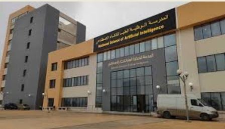 الرئيس الرواندي يزور المدرسة الوطنية العليا للذكاء الاصطناعي