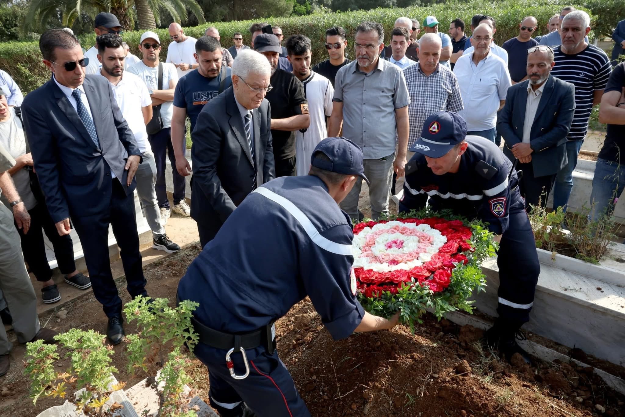 المجاهد مصطفى بودينة يوارى الثرى بمقبرة العالية