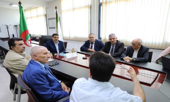 دربال يشيد بالعمل الميداني لأعوان شبكات التطهير خلال أيام العيد