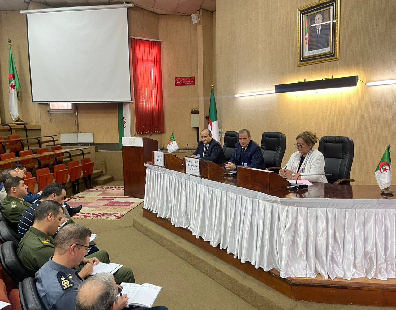 لحماية المنتوج والنسيج الصناعي..ورشة عمل بين وزارتي الصناعة والتجارة