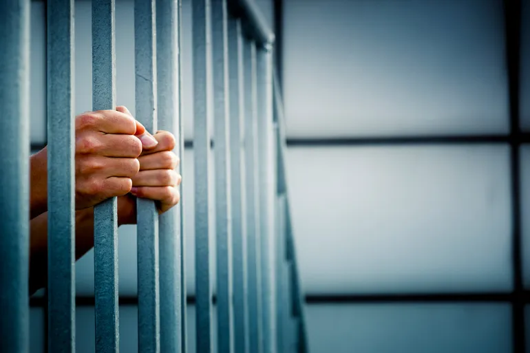 الشلف.. إدانة شخص بثلاث سنوات حبسا نافذا بتهمة تسريب أجوبة  “البيام “