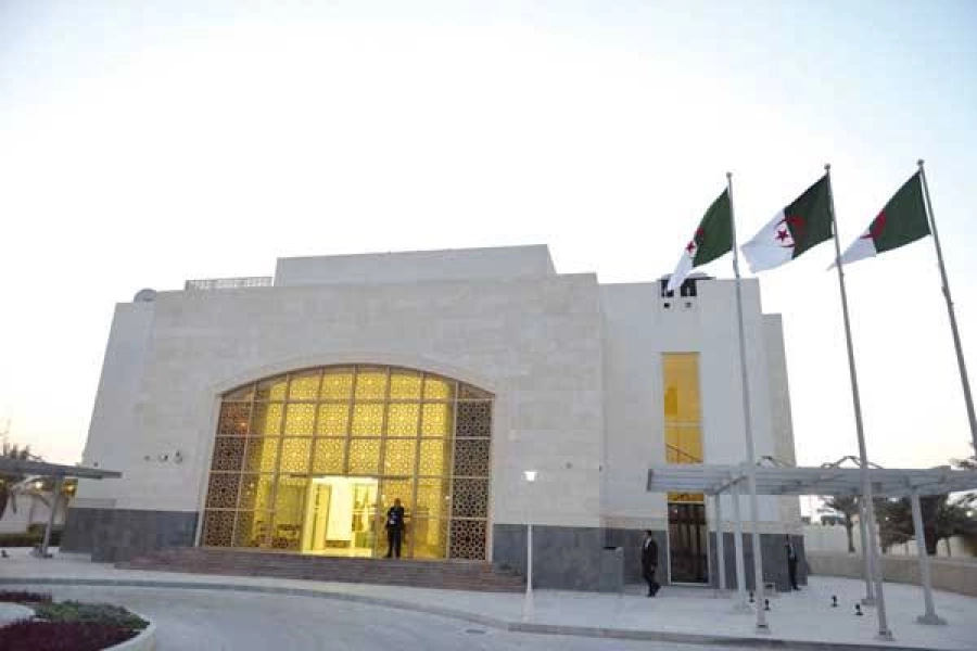 سفارة الجزائر تحُثّ الجالية في قطر على الهدوء والامتثال لتعليمات السلطات القطرية