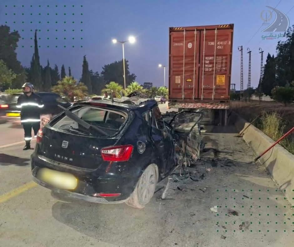 العاصمة.. 3 جرحى في اصطدام بين سيارة وشاحنة ذات مقطورة بالرويبة 