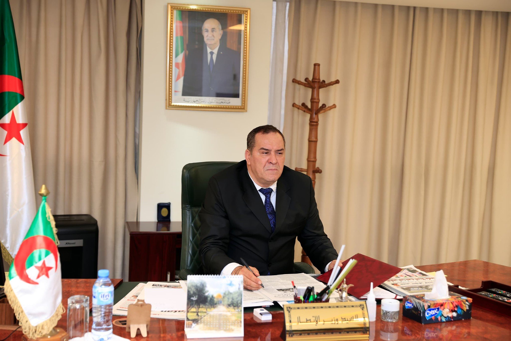وزير الإتصال يدعو لبناء جبهة إعلامية موحّدة للدفاع عن الجزائر