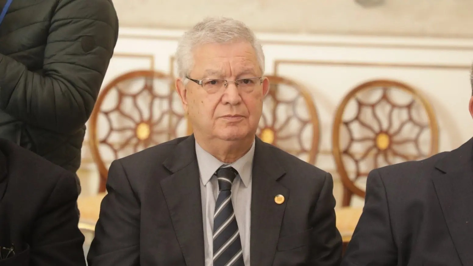 باسم رئيس الجمهورية.. ناصري يعزي في وفاة رئيس جمهورية نيجيريا الأسبق