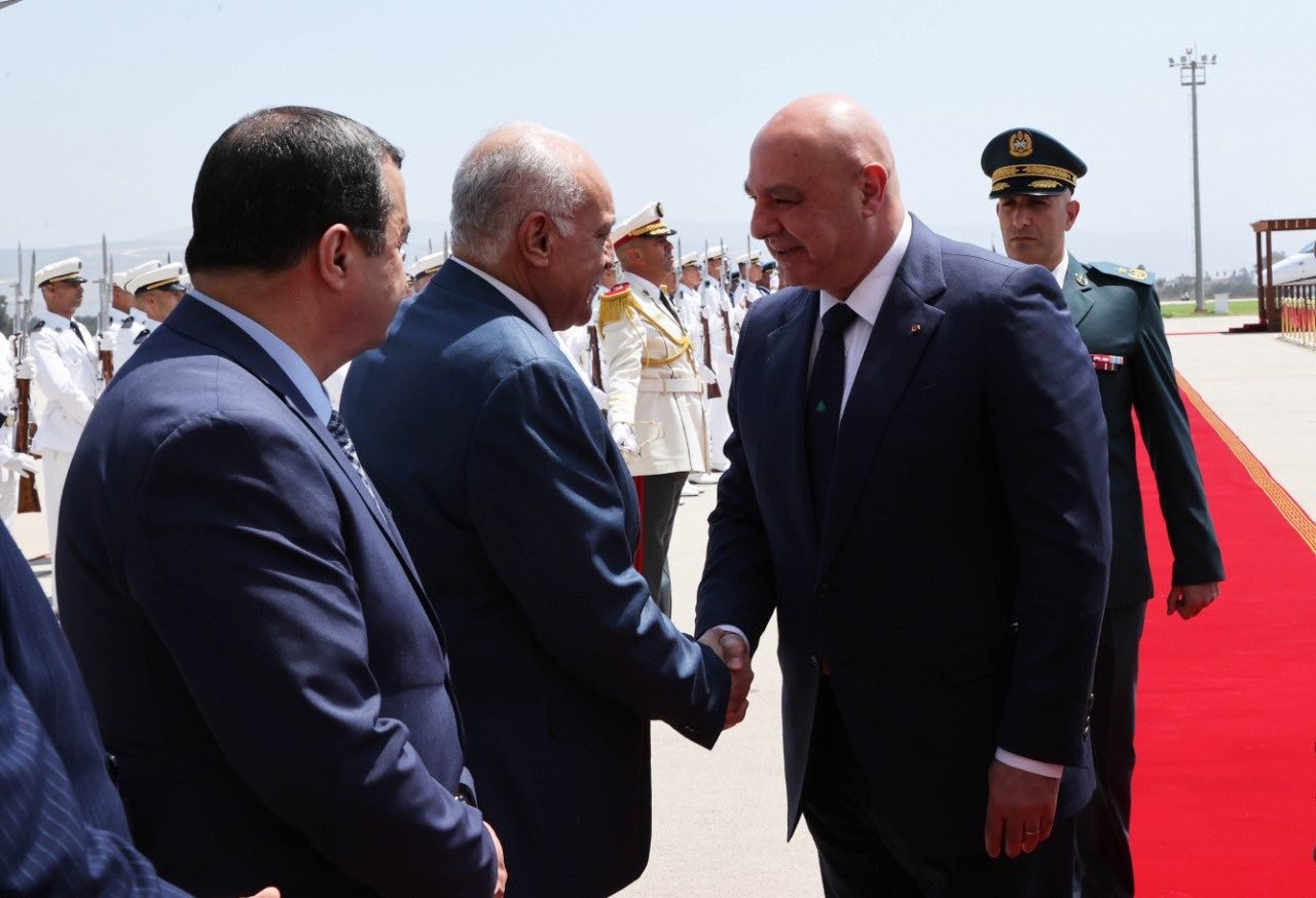 الرئيس اللبناني يزور كاتدرائية السيدة الإفريقية بالعاصمة