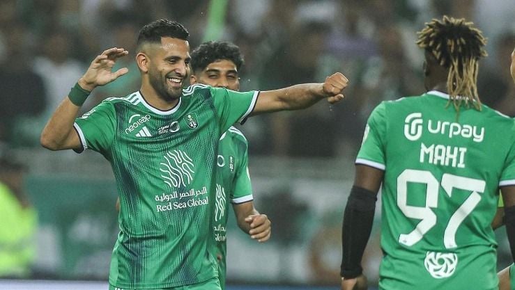 محرز “أشعر بقرب من الله في السعودية وسعيد جدا في الأهلي”