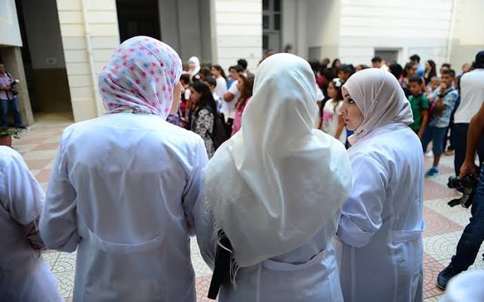 مجلس الأمة يصادق على قانون تخفيض سن التقاعد لعمال التربية